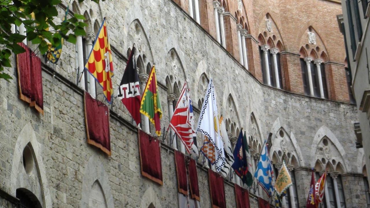 Sweetlittlehouse47 - Dentro Le Mura, Parcheggio Gratuito Siena Exterior photo